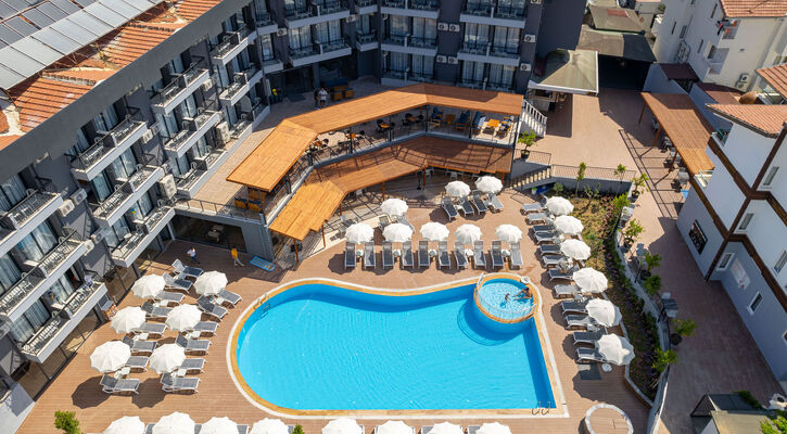 Clover Magic Altınkum Park Side Hotel