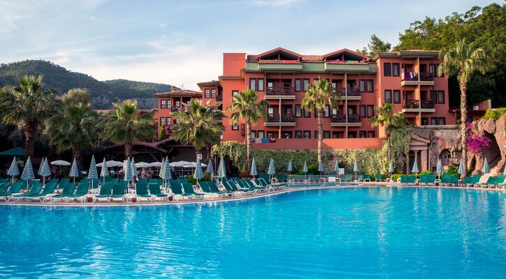 Suncity Hotel & Beach Club