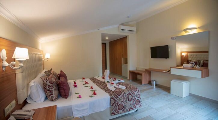 Suncity Hotel & Beach Club