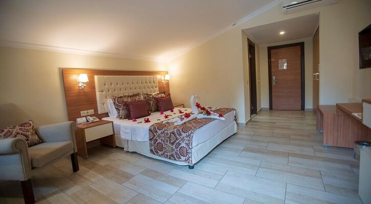 Suncity Hotel & Beach Club